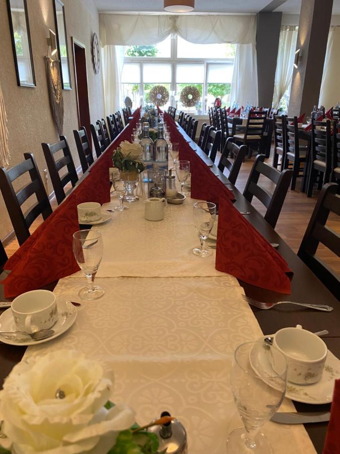 Zur Eldenburg Hotel Lübz Buitenkant foto