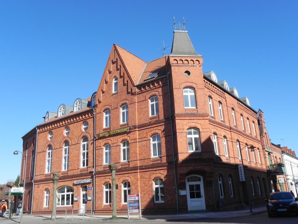 Zur Eldenburg Hotel Lübz Buitenkant foto
