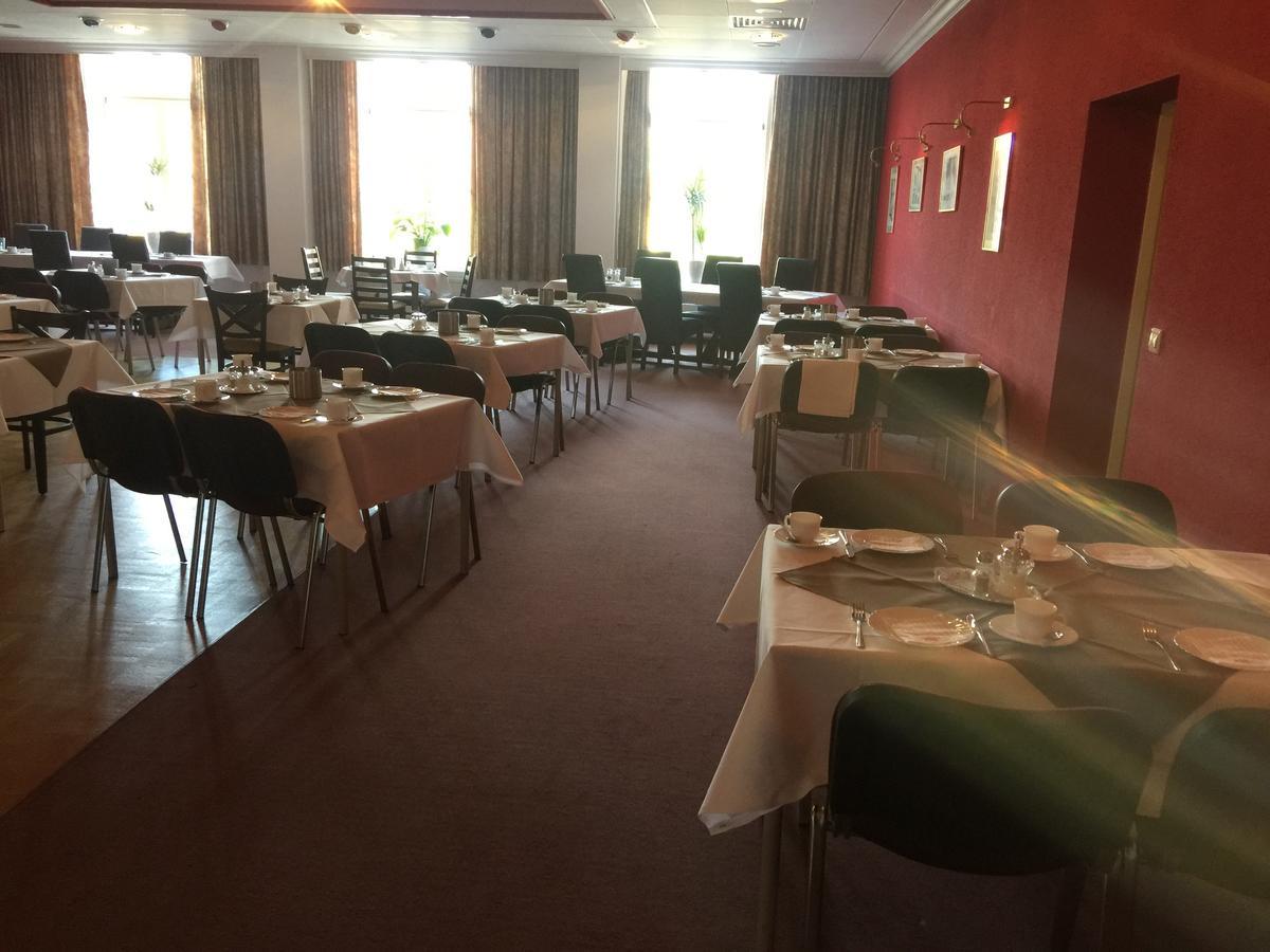 Zur Eldenburg Hotel Lübz Buitenkant foto