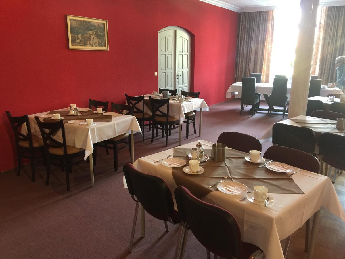Zur Eldenburg Hotel Lübz Buitenkant foto