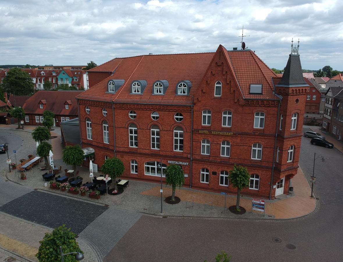 Zur Eldenburg Hotel Lübz Buitenkant foto